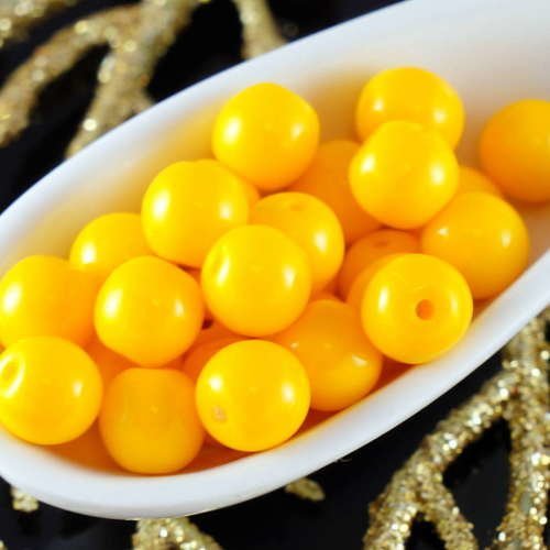 40pcs jaune opaque verre tchèque perles rondes de printemps d'été lumineux 6mm sku-19439