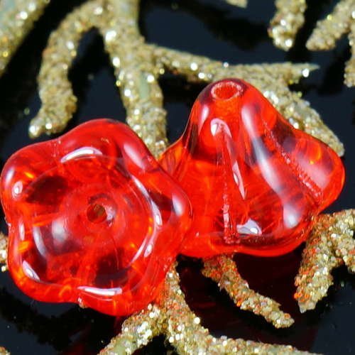 De grandes cloche rouge fleur tchèque perles de verre de bohème halloween 11mm x 13mm 6pcs sku-19220