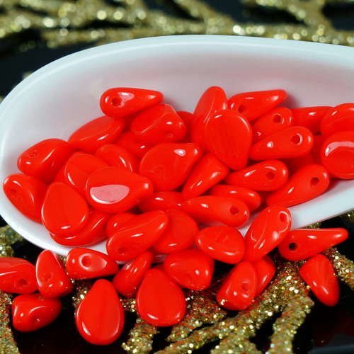 60pcs opaque rouge pip perles de verre tchèque pip preciosa pip fleur plate pétale de halloween 5mm  sku-18011
