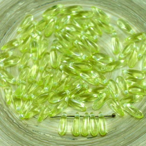 100pcs petit cristal vert olive en verre tchèque poignard perles feuille de pétales de 11 mm x 3mm sku-27241