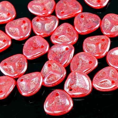 50pcs lustre rouge rubis verre tchèque de pétale de rose perles pressées à plat fleur de 7mm x 8mm sku-19196