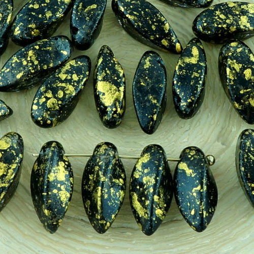 24pcs opaque de l'or noir tacheté de pétale de fleur torsadée poignard tchèque perles de verre 12mm  sku-32829