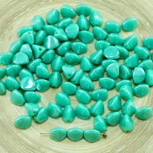 50pcs opaque turquoise lustre grosse pincée bicone facettes en verre tchèque perles de 7 mm sku-27375