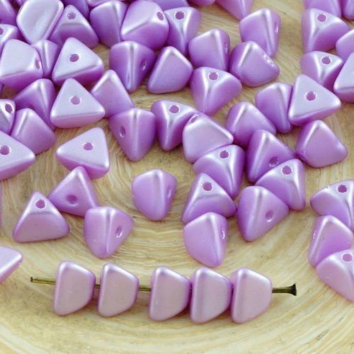 50pcs pastel rose clair violet perle de verre tchèque grand demi-pincée triangle entretoise de perle sku-31289