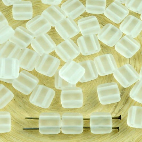 40pcs cristal mat dépoli tuile de verre tchèque perles 2 trous plat carré de 6mm x 6mm sku-31053
