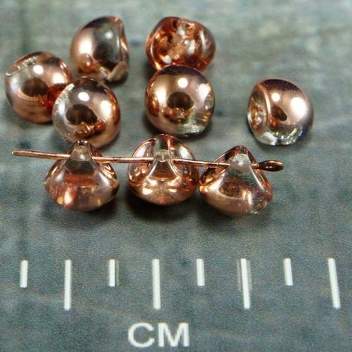 Cristal d'or capri de la moitié des champignons bouton de verre tchèque perles de 9mm x 8mm 12pcs sku-26401