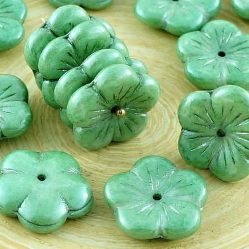 6pcs italien vert lustre grand plat fleur de la coupe du verre tchèque perles 14mm sku-30943