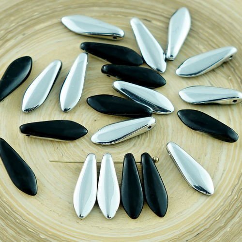 30pcs noir argent demi-verre tchèque poignard perles de plat de feuille d'halloween 5mm x 16mm sku-28923