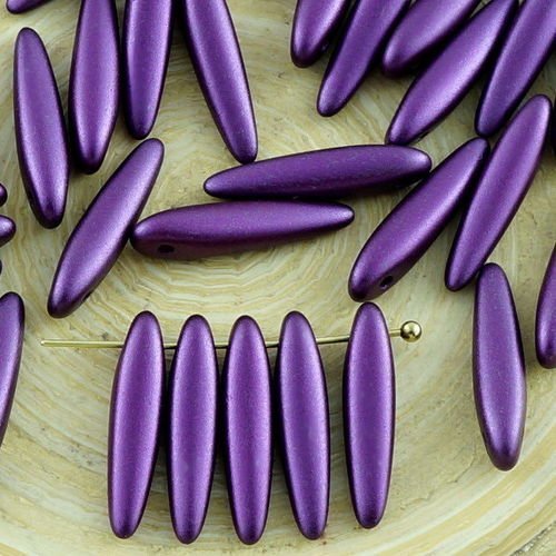 30pcs pastel perle bourgogne pourpre verre tchèque preciosa épine poignard perles feuille plate de 5 sku-31243