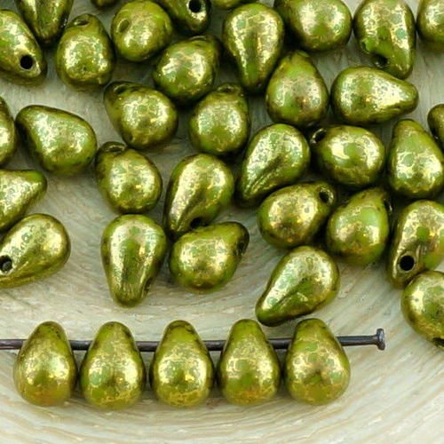 40pcs noir opaque de l'olivine vert olive en terre cuite bronze larme petite de verre tchèque perles sku-35052