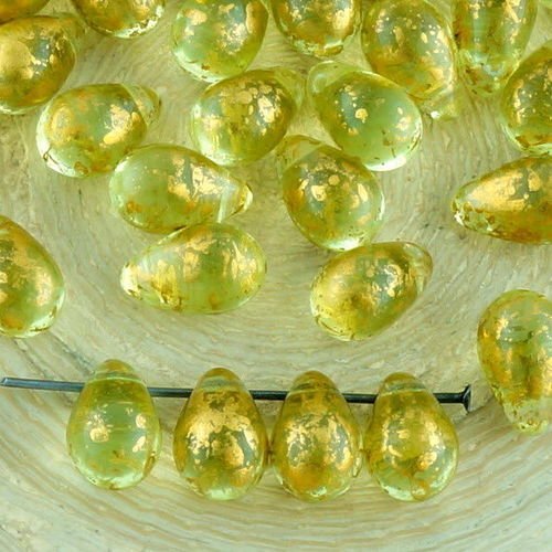 20pcs cristal jaune citron citrine claire pluie dorée en forme de larme verre tchèque perles de 9mm  sku-35357
