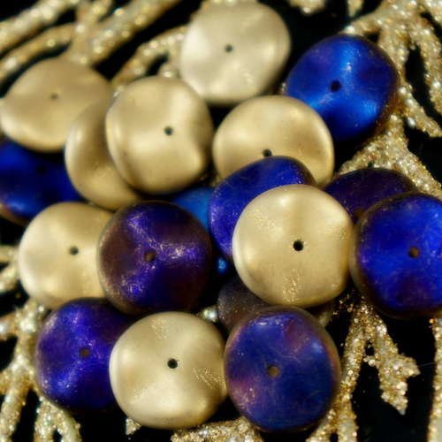 Nouvelle forme de 12pcs mat bleu california preciosa ondulation de verre tchèque pressé perles ronde sku-19317