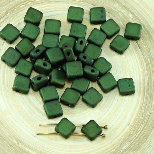 30pcs mat vert foncé losange plat carré soyeux deux trou de verre tchèque perles de 6mm x 6mm sku-26780