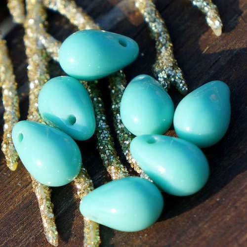 Opaque turquoise tchèque en forme de larme perles de verre de en de goutte de de chute de de perle 1 sku-16767