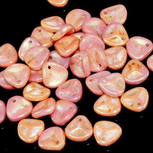 50pcs lustre rouge valentine rose verre tchèque de pétale de perles pressées à plat fleur de 7mm x 8 sku-19201