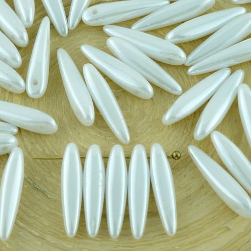 30pcs opaque lustre blanc preciosa épine poignard plat de feuilles de verre tchèque perles 5mm x 16m sku-32298