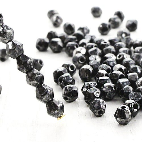 50pcs opaque jet black silver rain repéré bicone à facettes feu poli verre tchèque perles de 4mm sku-38739
