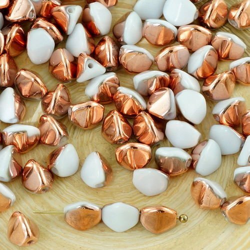 50pcs albâtre blanc capri d'or de cuivre demi-grosse pincée bicone facettes en verre tchèque perles  sku-31105