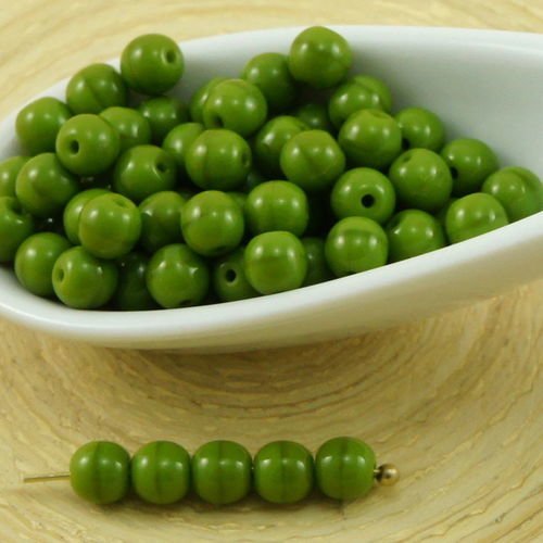 100pcs opaque vert olive ronde druk verre tchèque pressé perles de petite entretoise de 4mm sku-31845