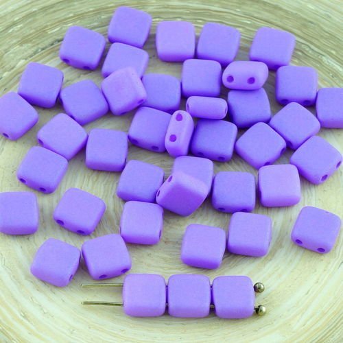 40pcs violet en soie matte tuile de verre tchèque perles de deux trous plat carré de 6mm x 6mm sku-28524