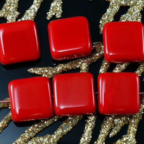 Grand opaque rouge tchèque verre plat carré perles de 10 mm 10pcs sku-21613
