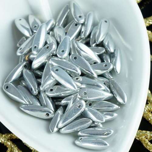 50pcs petit opaque argent verre tchèque poignard de perles de feuille de pétales de de 3 mm x 11mm sku-19280