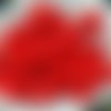 Opaque rouge tchèque verre plat ovale shamrock perles de st patrick day le lotier à feuilles d'hallo sku-21575