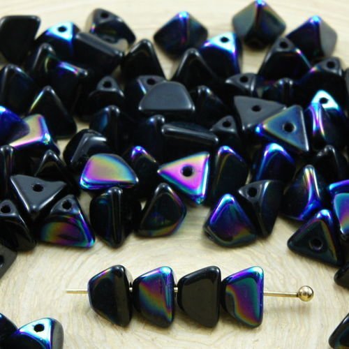 50pcs opaque noir de jais ab demi-pincée triangle entretoise tchèque perles de verre de 4mm x 7mm sku-33866