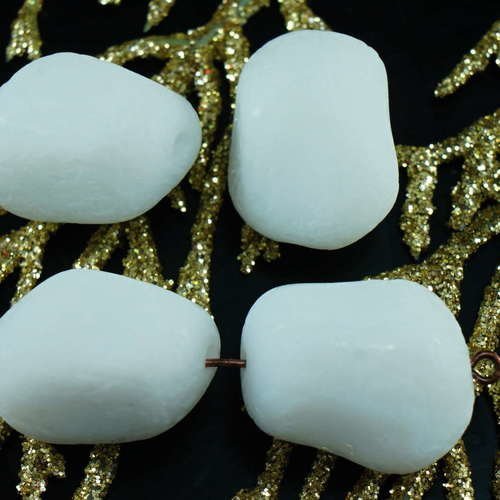 Rustique rugueux grand blanc opaque verre tchèque perles ovales de 20mm x 14mm 4pcs sku-21400