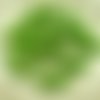 30pcs bonbons opaque vert olive ronde en forme de dôme 2 deux trous de tissage de verre tchèque perl sku-30218