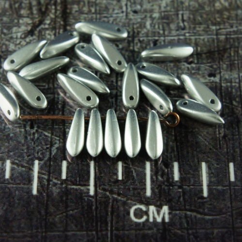 100pcs petite matte silver verre tchèque poignard de perles de feuille de pétales de 11mm x 3mm sku-26370