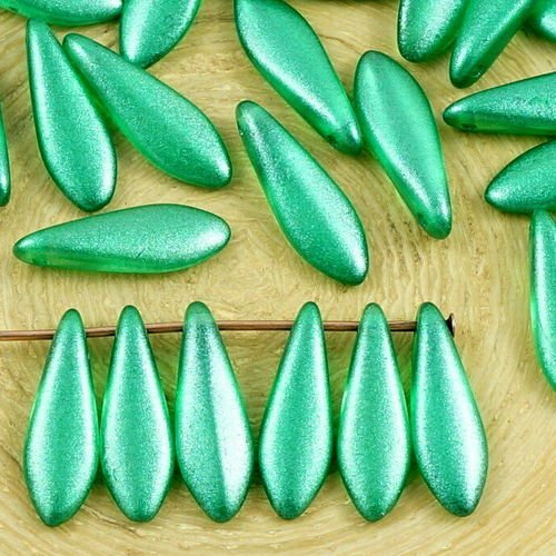 20pcs chrysolite vert pâle imitation de perles de poignard plat de feuilles de pétales de verre tchè sku-35471