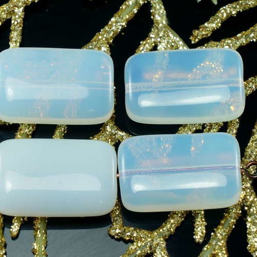 De la mer d'opale pierre de lune blanc verre tchèque rectangle plat perles de 18mm x 12mm 8pcs sku-21524
