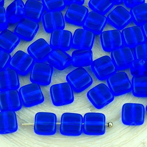 40pcs cristal bleu royal carrelage clair un trou de plat carré en verre tchèque perles de 6mm sku-32320