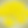 50pcs jaune opaque tchèque de pétale de rose fleur de plat en verre pressé perles de 8mm x 7mm sku-28598