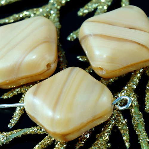 Rayé brun clair tchèque verre plat grand losange perles de pierre en imitation 18mm 4pcs sku-18443