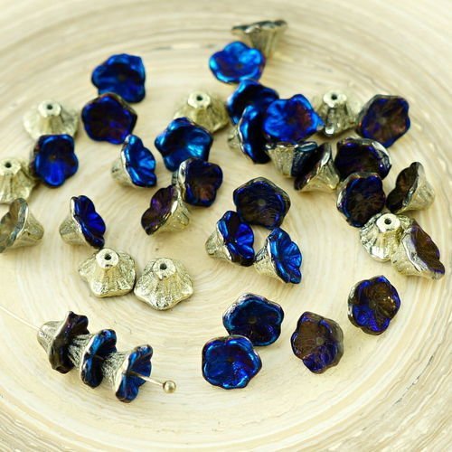 40pcs métallique en californie l'or bleu de la moitié de verre tchèque bell fleur de perle de boucho sku-28906