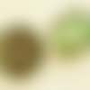 1pc or de la grille de vitrail medium vert jaune ronde à la main le verre tchèque bouton taille 10 2 sku-37668