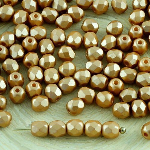 100pcs perles pastel amber gold verre tchèque ronde à facettes feu poli petites d'entretoise de 4mm sku-31549