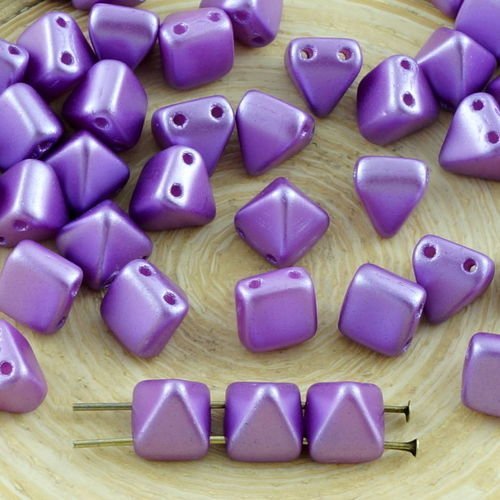 16pcs de perles pastel pourpre violet petite pyramide goujon 2 deux trou de verre tchèque de 6mm x 6 sku-31326