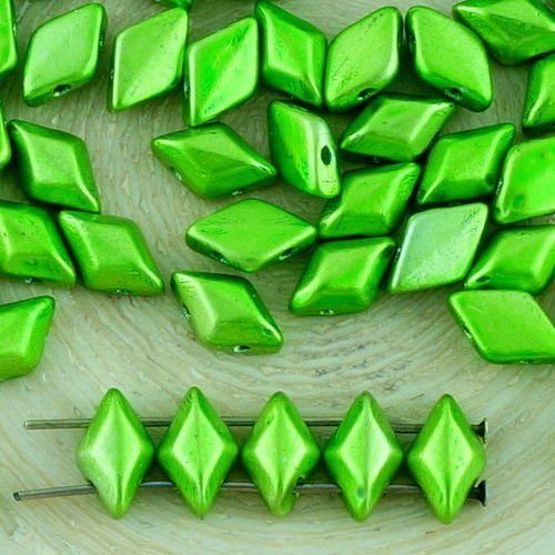 60pcs metalust apple vert metallic matubo gemduo losange de diamant de deux 2 trou de verre tchèque  sku-34701