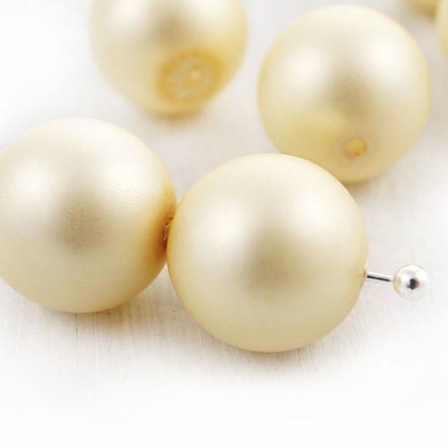 8pcs crème de marron blanc perle d'imitation mat ronde pressée druk de grands tchèque perles de verr sku-39042