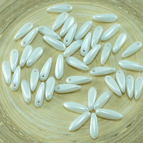 50pcs petite perle éclat blanc verre tchèque poignard de perles de feuille de pétales de 11mm x 3mm sku-26921