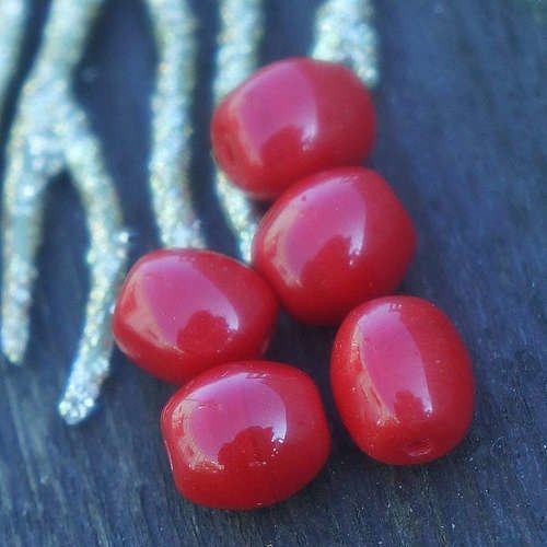 Rouge ovale en verre tchèque perles oblong tube de court de de de bohème 7mm x 7mm 30pc sku-16706