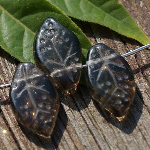 Gris verre feuille de perles tchèque de de d'perle sculpté de feuilles de plates de de sculptées 14m sku-17060