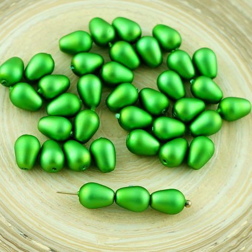 60pcs mat vert imitation de perles en forme de larme verre tchèque en de de 7mm x 5mm sku-29161