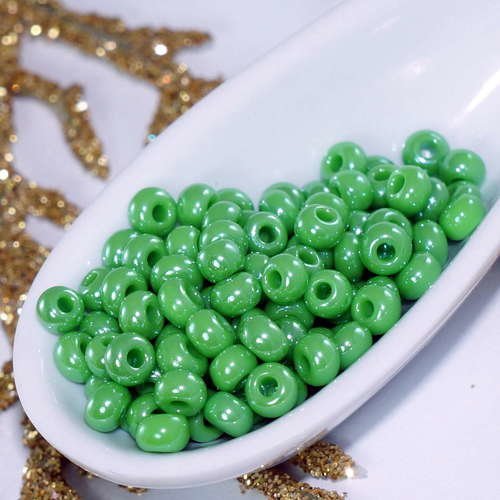 20g de ceylan perle verte de semences de perles de verre tchèque de rocaille 8/0 preciosa de 8 taill sku-17831