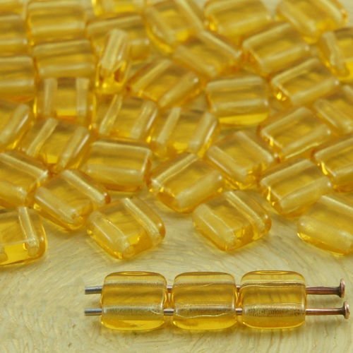 40pcs cristal topaze jaune mosaïque plat carré 2 deux trou de verre tchèque perles de 6mm sku-33504