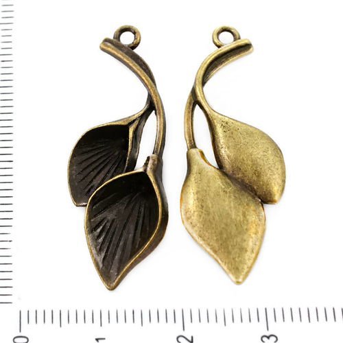 2pcs bronze antique ton deux feuilles pendentifs charms tchèque de métal conclusions 36mm x 14mm tro sku-39253