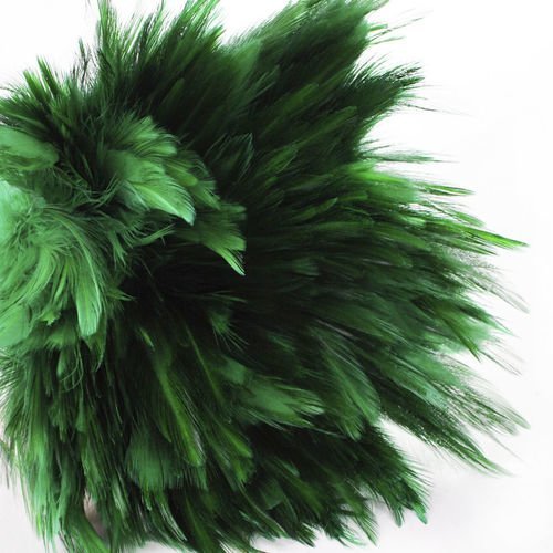 30pcs vert émeraude teint les plumes de coq pendentif boucles d'oreilles bijoux de la chapellerie se sku-39396